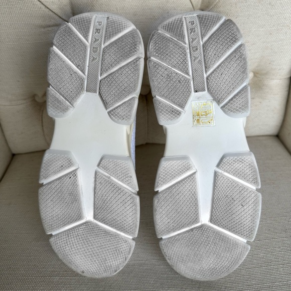 SOLD - PRADA Low Top White Knit Sneakers size 36.5 - With Logo. - Picture 5 of 5